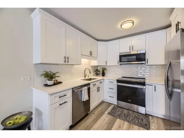 MLS: 3505554 Condo For Sale