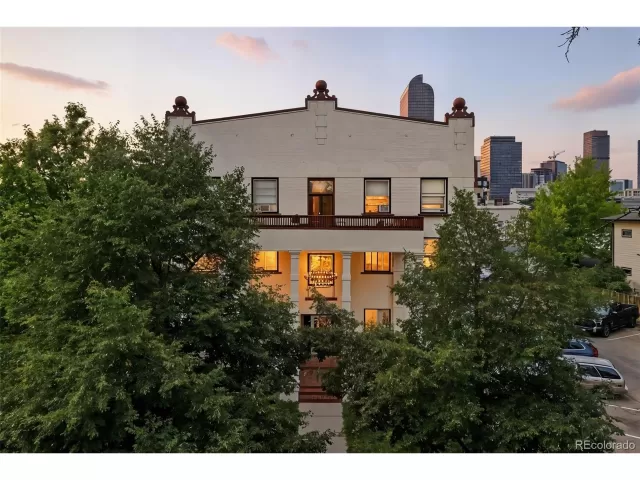 MLS: 3510703 Condo For Sale