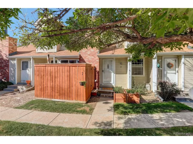 MLS: 3510921 Condo For Sale