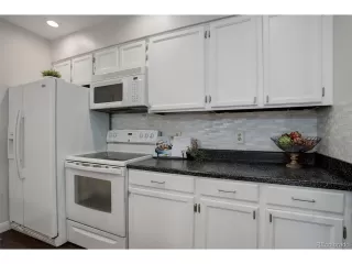 Photo #5: 3510921 Listing