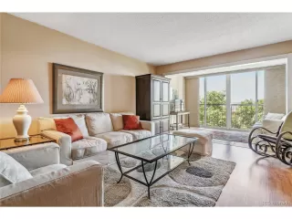 Photo #2: 3535969 Listing