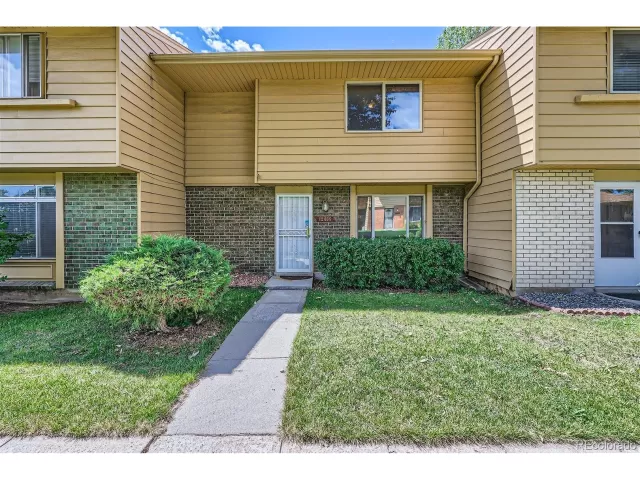 MLS: 3540833 Condo For Sale