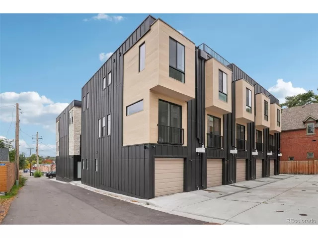 MLS: 3546243 Condo For Sale