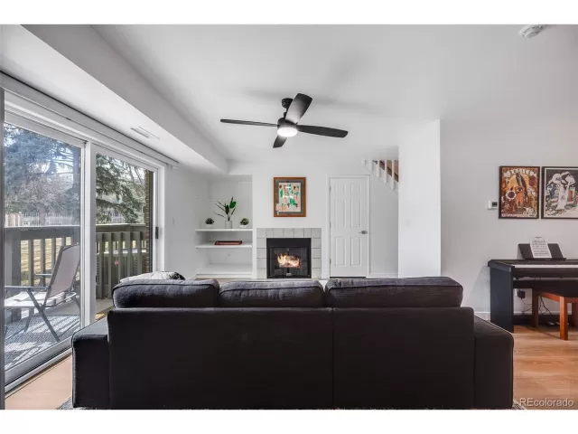 MLS: 3547719 Condo For Sale