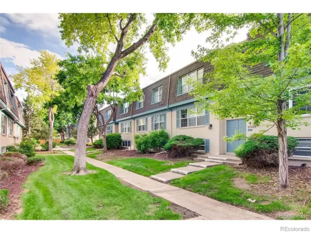 MLS: 3567826 Condo For Sale