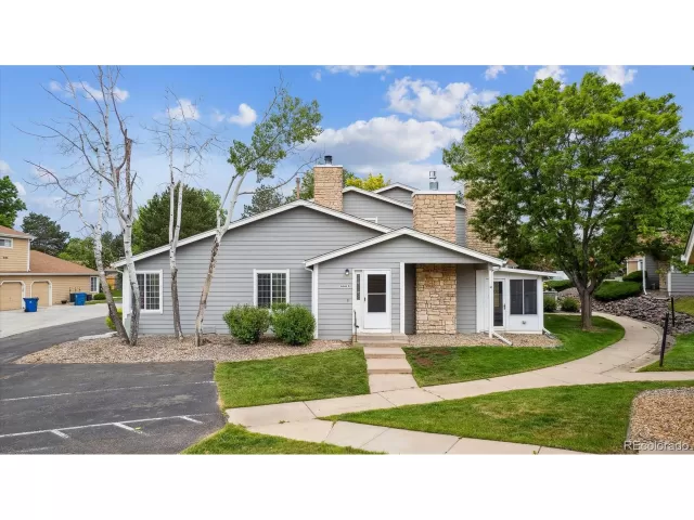MLS: 3580571 Condo For Sale