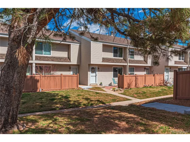 MLS: 3583075 Condo For Sale