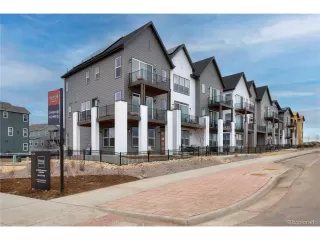 Browse active condo listings in LYRIC
