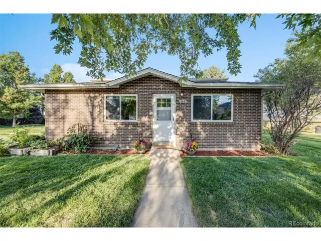 MLS: 3589488 Condo For Sale