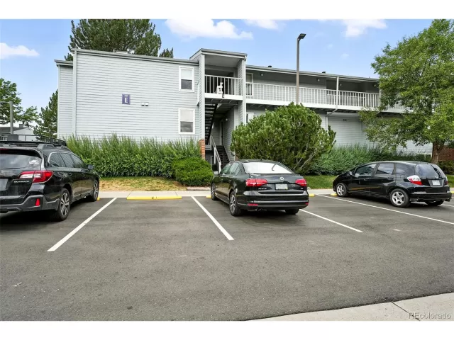 MLS: 3594009 Condo For Sale