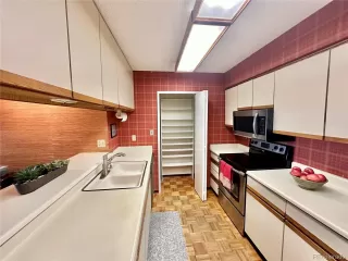 Photo #5: 3595986 Listing