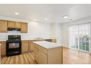 Photo #3: 3598971 Listing