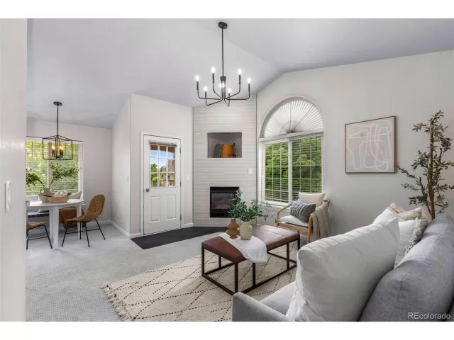 MLS: 3607894 Condo For Sale