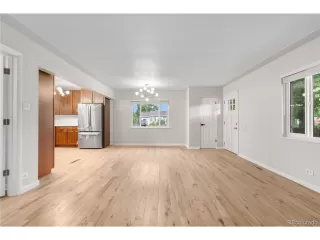 Photo #3: 3619926 Listing