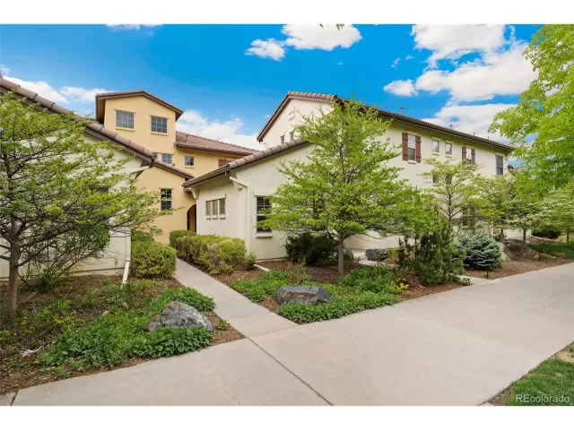 MLS: 3621172 Condo For Sale