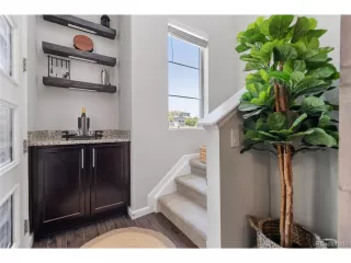 Photo #5: 3623909 Listing