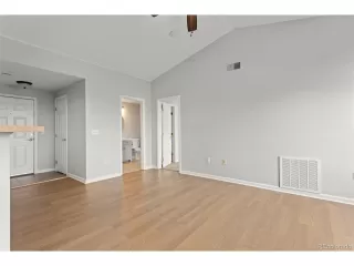 Photo #3: 3627662 Listing