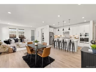 Photo #3: 3635936 Listing