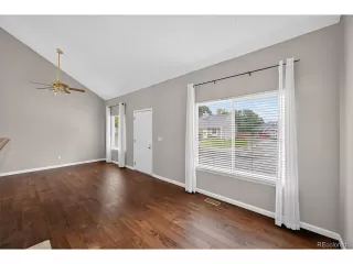 Photo #4: 3636489 Listing