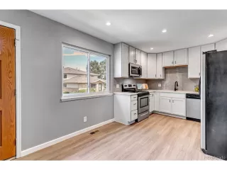 Photo #5: 3638861 Listing 