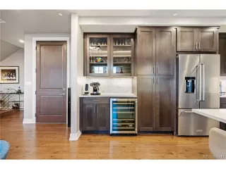 Photo #3: 3657746 Listing