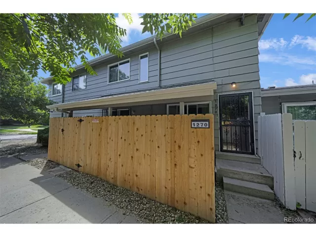 MLS: 3668018 Condo For Sale