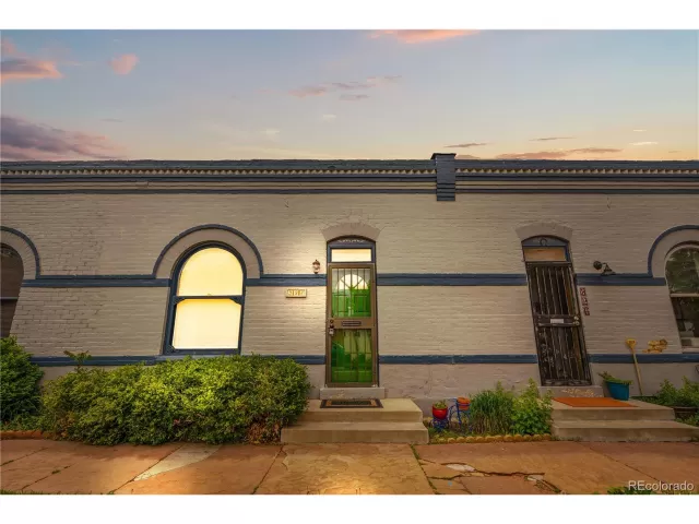 MLS: 3668454 Condo For Sale