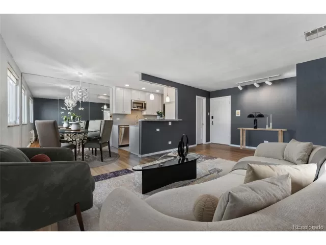 MLS: 3670122 Condo For Sale