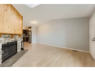 Photo #5: 3671956 Listing 