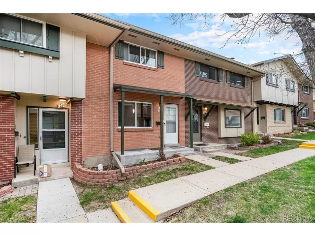 MLS: 3674271 Condo For Sale