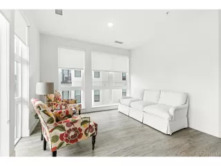 Photo #5: 3679929 Listing