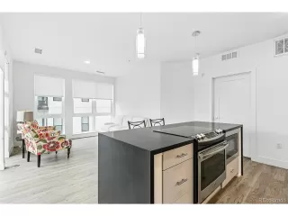 Photo #6: 3679929 Listing