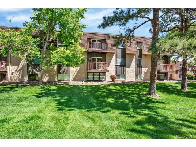 MLS: 3693953 Condo For Sale