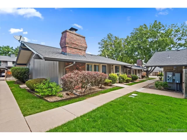 MLS: 3697151 Condo For Sale