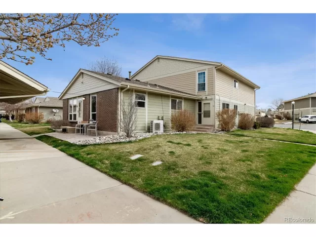 MLS: 3702504 Condo For Sale