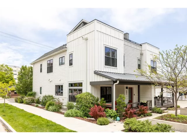 MLS: 3703017 Condo For Sale