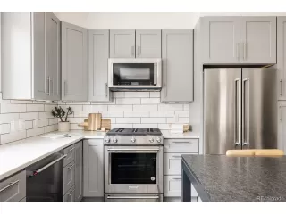 Photo #5: 3703017 Listing