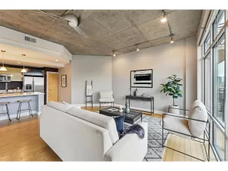 Photo #6: 3705185 Listing