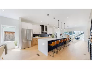 Photo #6: 3705960 Listing