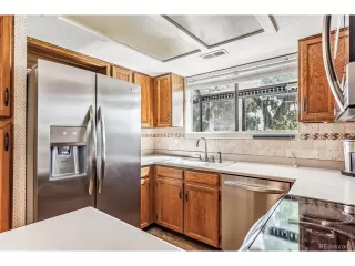 Photo #5: 3711063 Listing