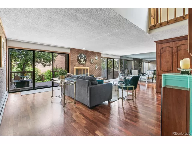 MLS: 3713909 Condo For Sale