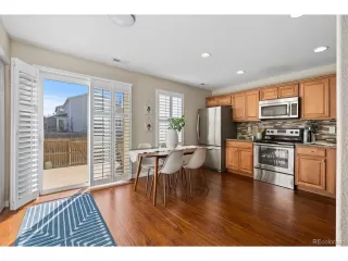 Photo #4: 3715664 Listing