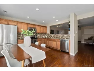 Photo #5: 3715664 Listing