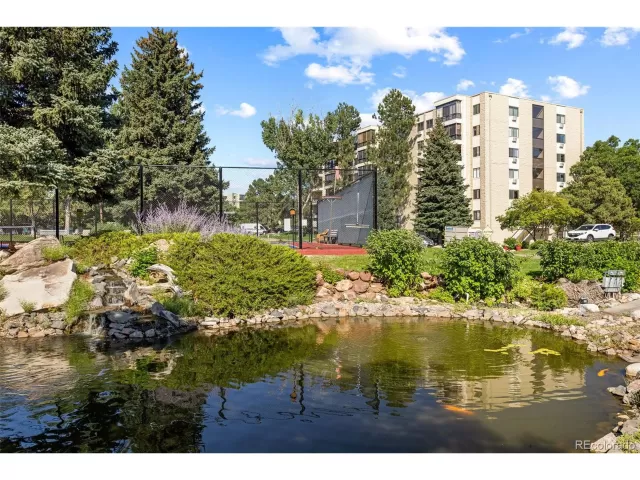 MLS: 3722131 Condo For Sale