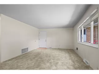 Photo #3: 3722399 Listing