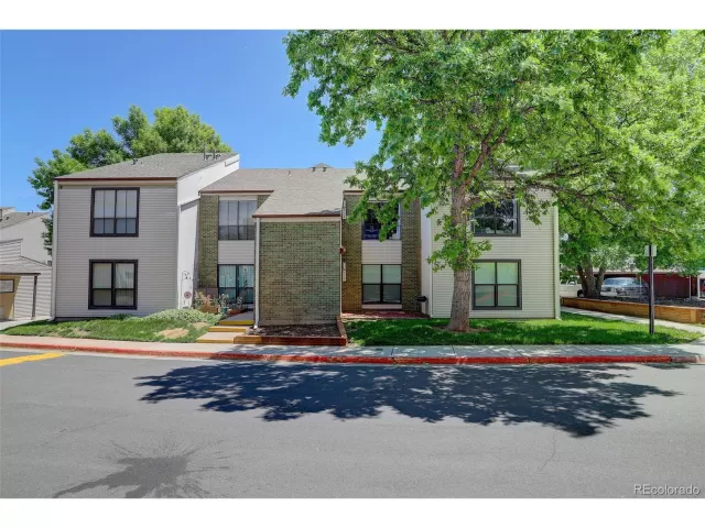 MLS: 3725787 Condo For Sale