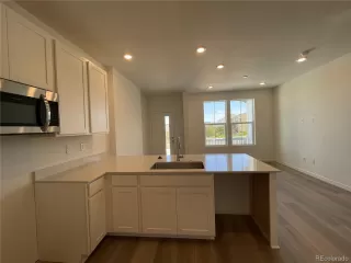 Photo #3: 3732221 Listing