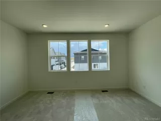 Photo #4: 3732221 Listing