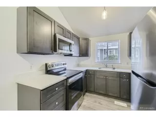 Photo #2: 3733151 Listing