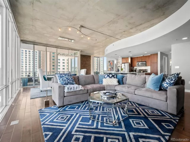 MLS: 3733359 Condo For Sale